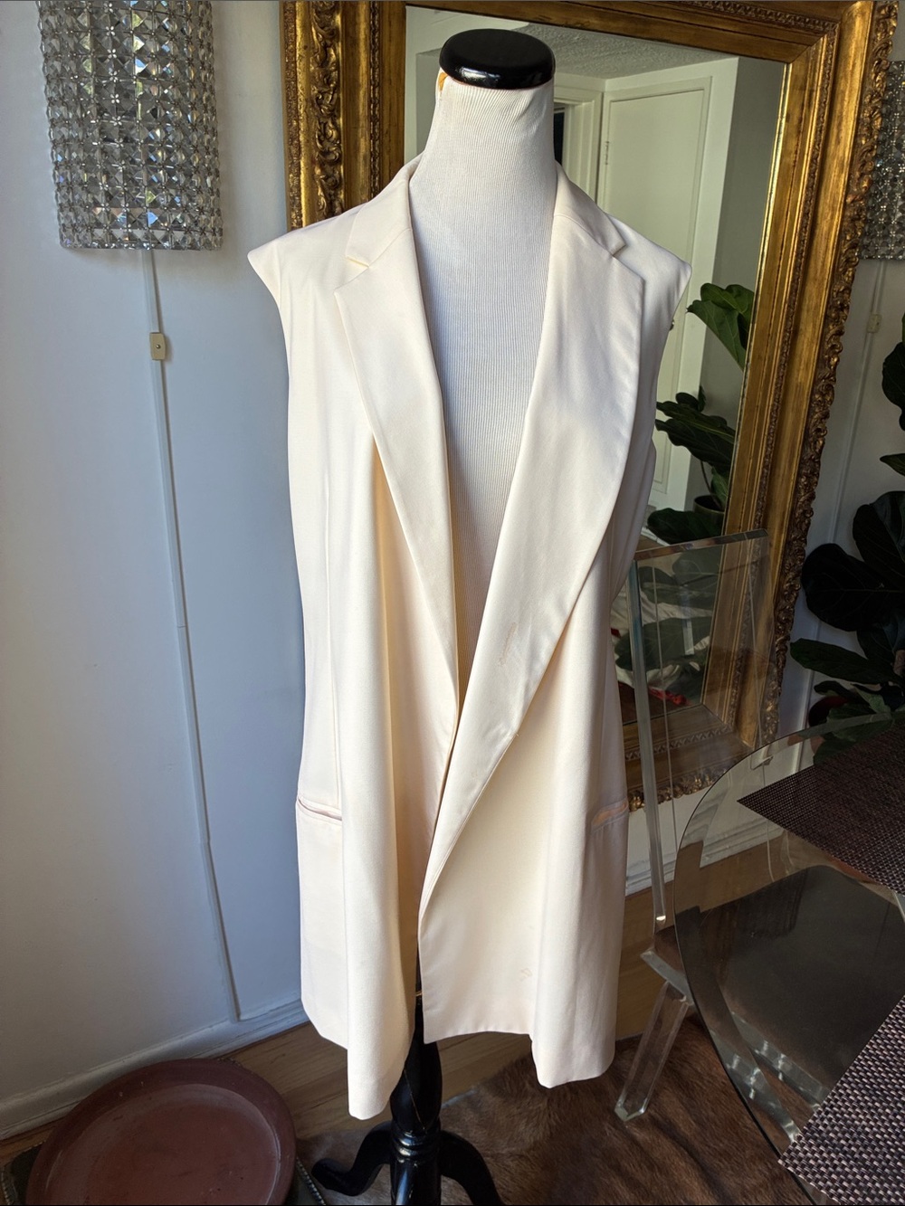 Equipment femme Sleeveless Long Lapel Vest Jacket in Cream Wool size 10